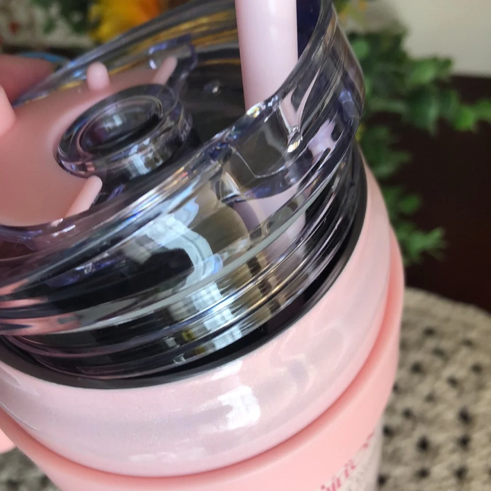 Paris Hilton Insulated 40 oz Pink Tumbler